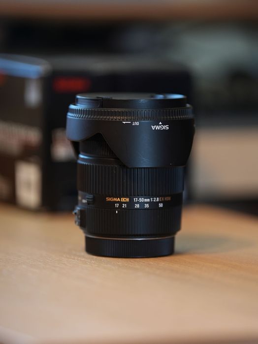 Sigma 17-50 mm f2.8 EX DC OS EF mount