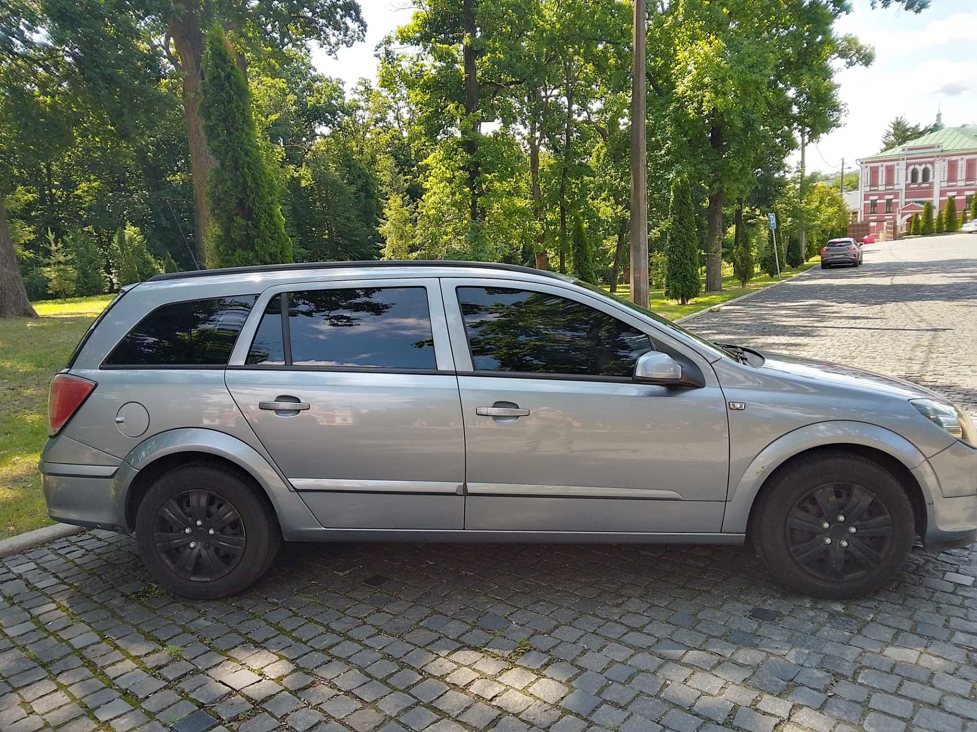 Opel astra H універсал