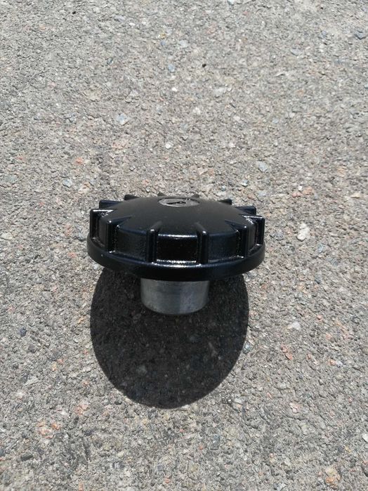 Крышка бензобака