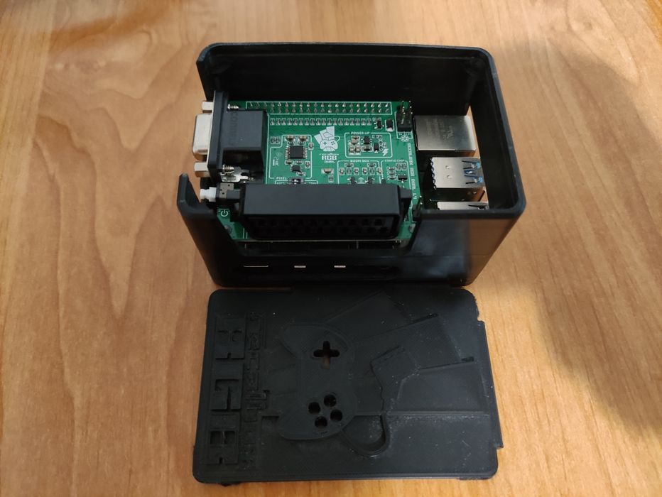 Recalbox RGB Dual+Raspberry PI 4 2GB+karta 64 GB+kabel SCART