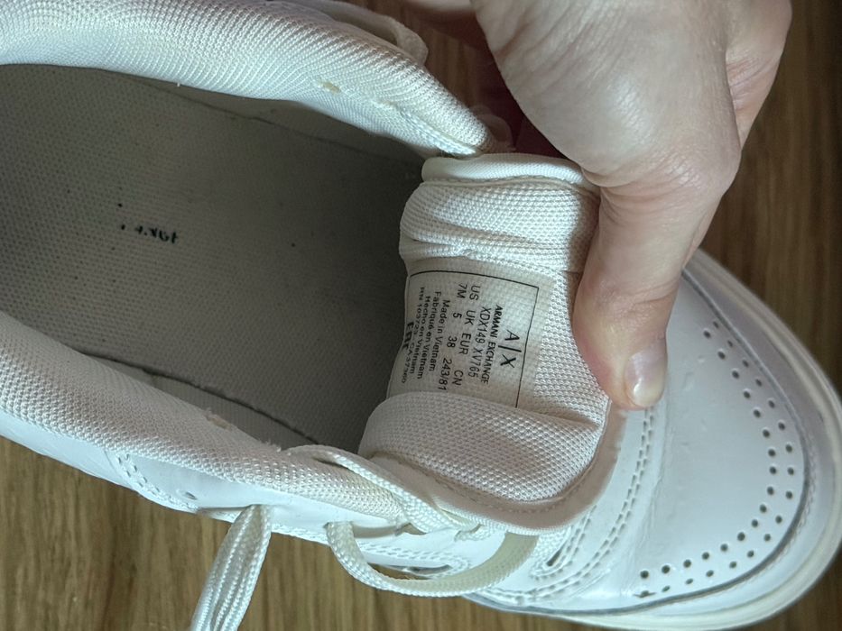 Білі кеди Armani Exchange