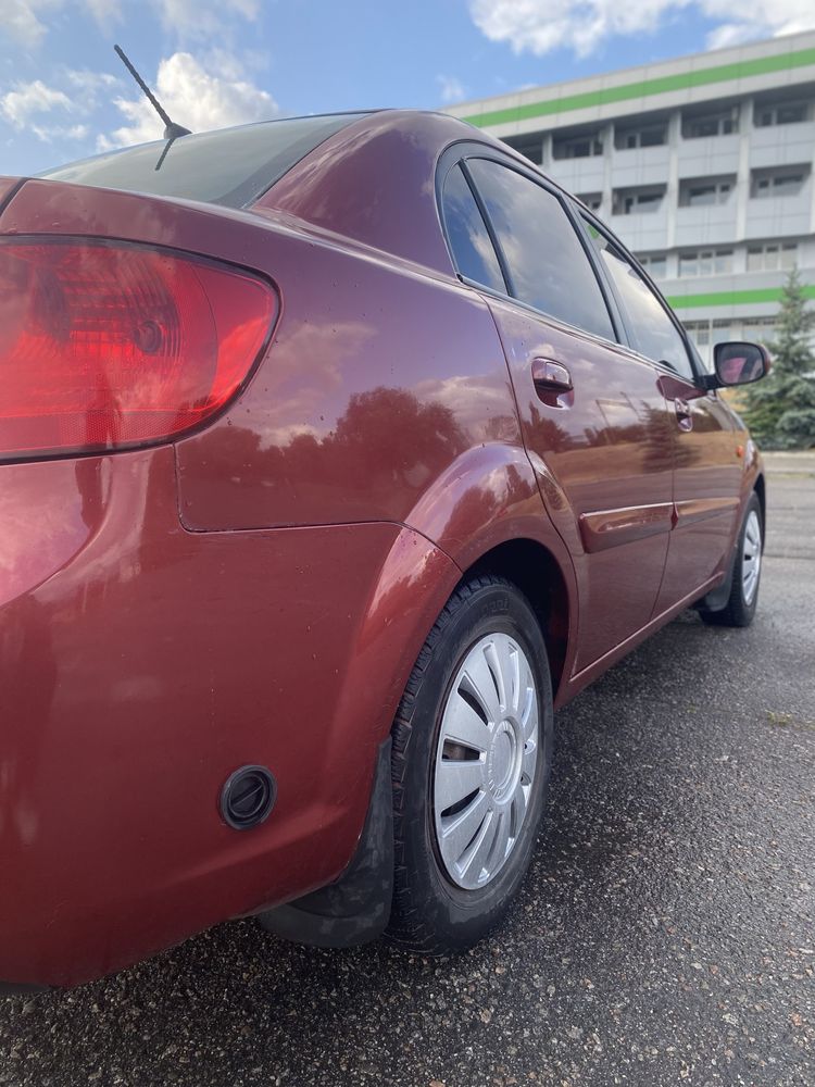 Kia rio 2 2011 року