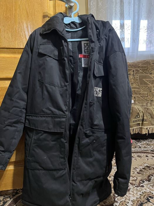 Зимова чоловіча куртка.