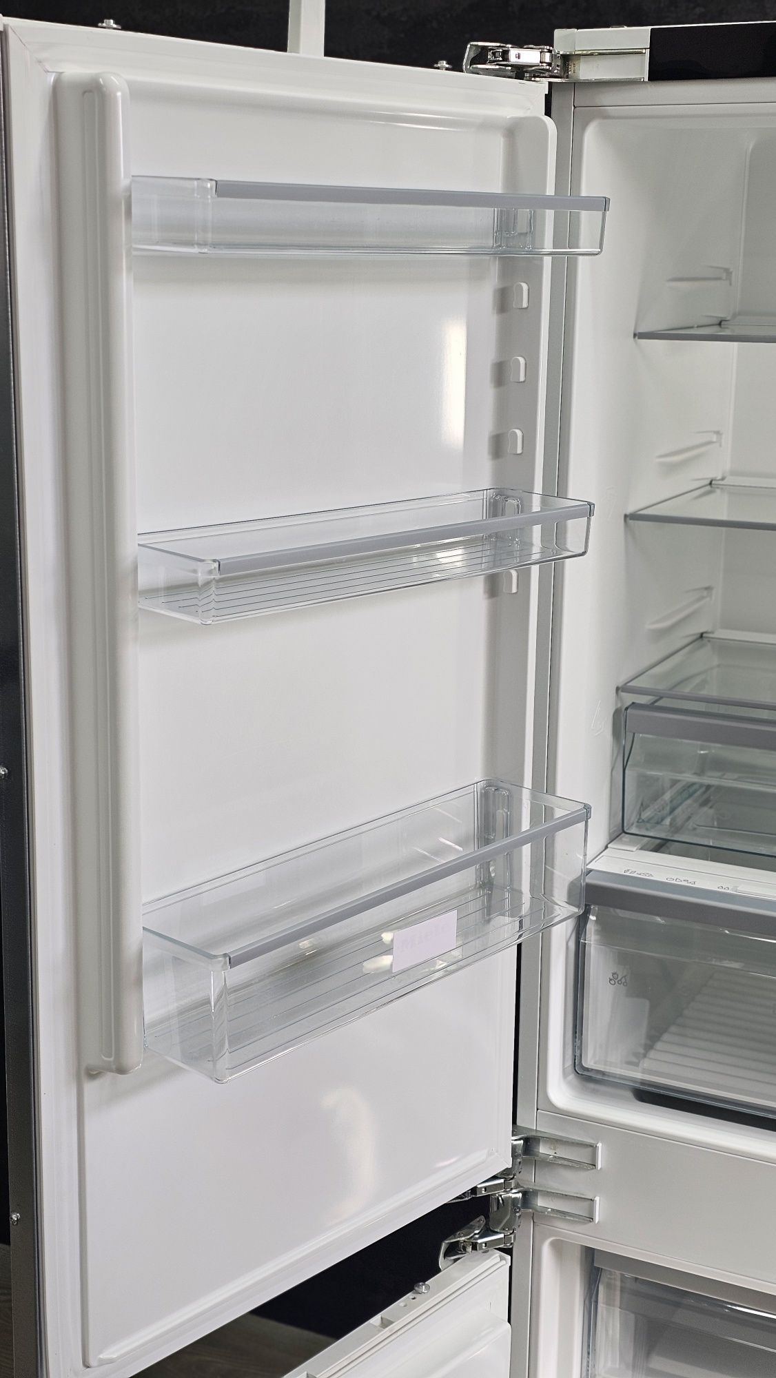 Вбудований холодильник KDN 7714 E Стан ТОП А++ NoFrost Гарантія!