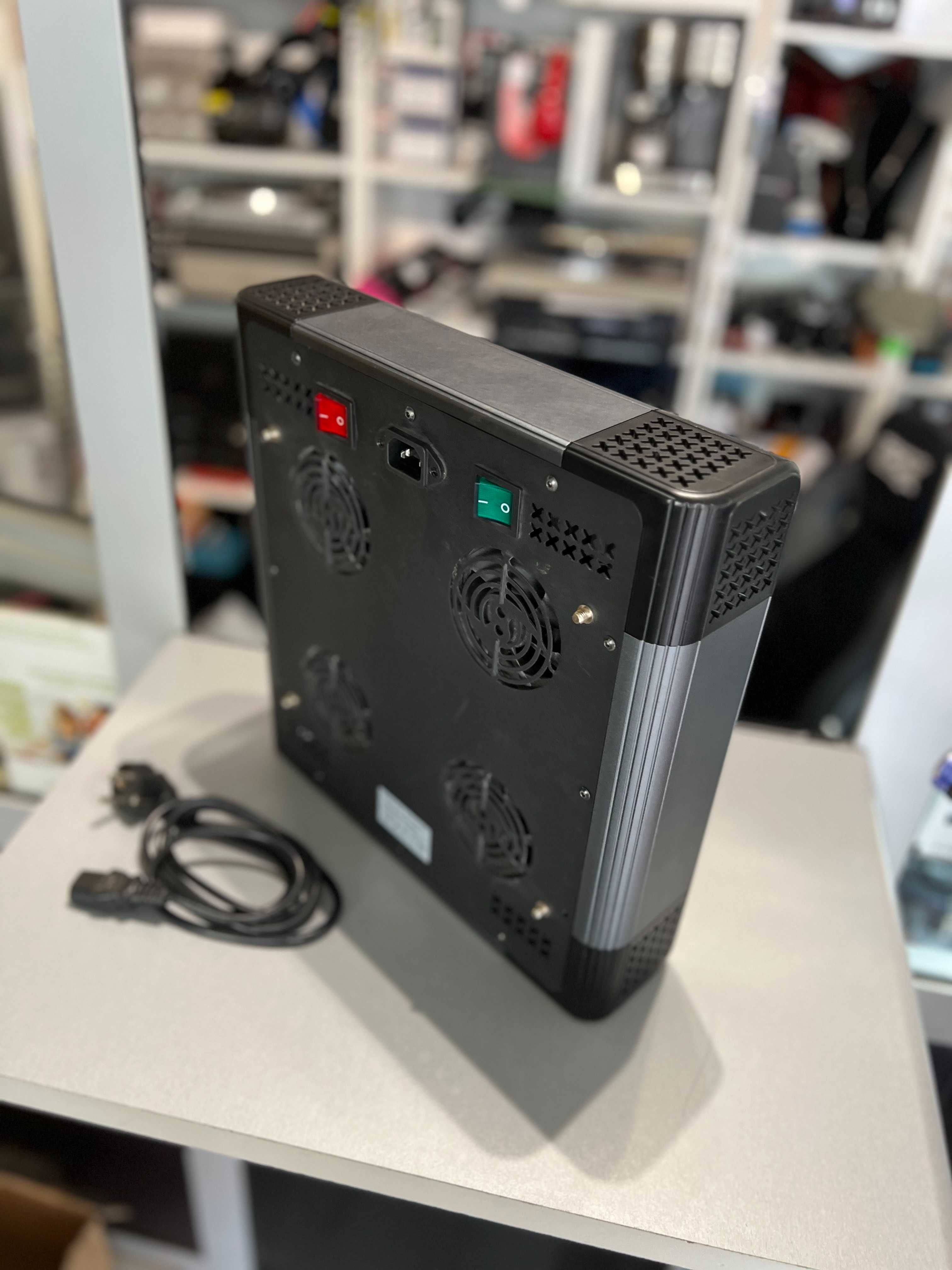 Apollo Plus 4 System oświetleniowy do uprawy w pomieszczeniach.