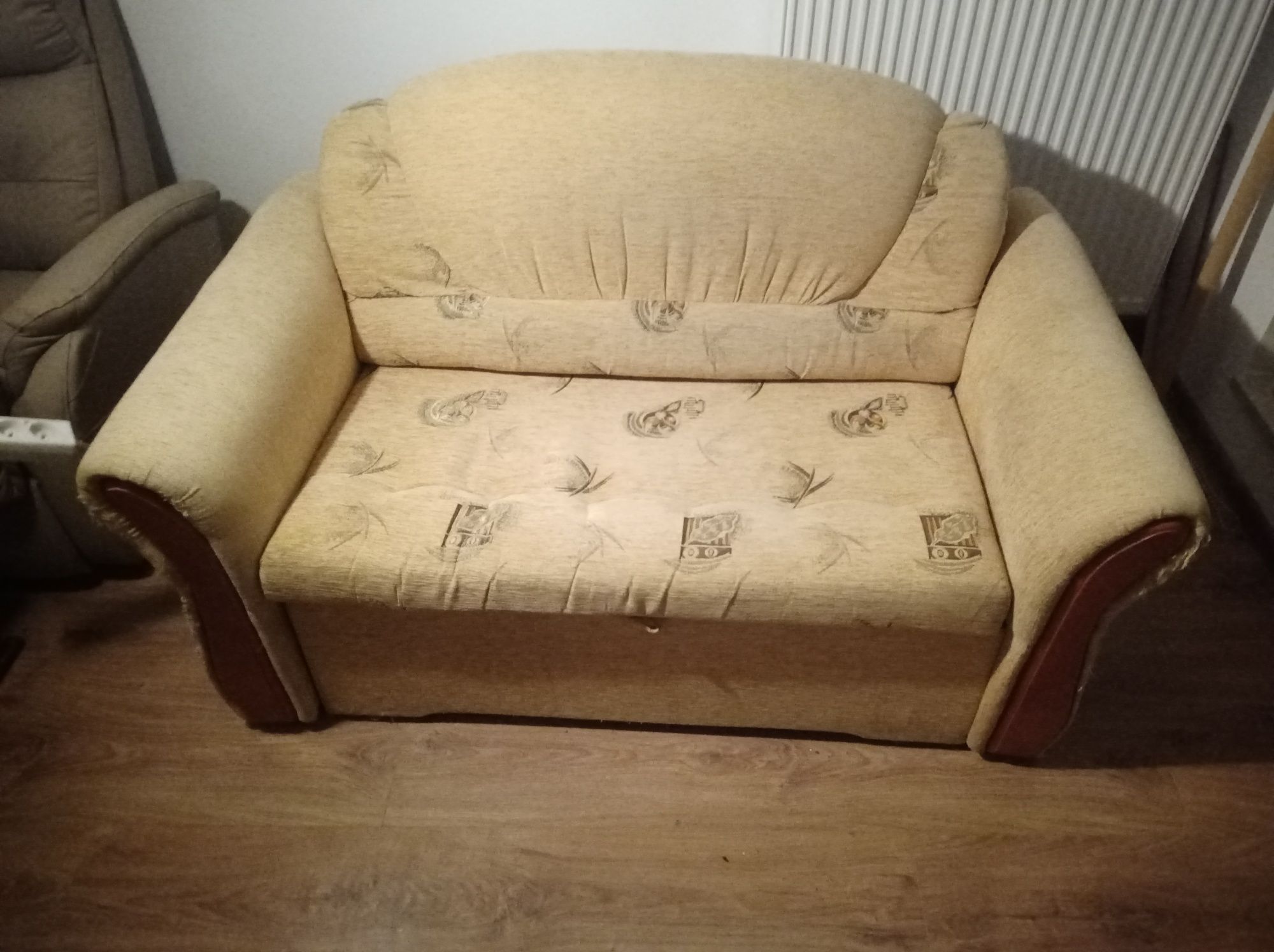 Sofa dwuosobowa rozkładana do spania z pojemnikiem na pościel 88/150/8