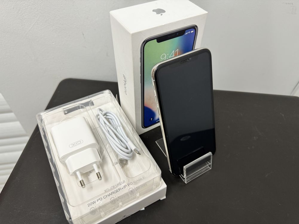 Apple iPhone X 256GB bdb stan kondycja baterii 85% nowa szybka ładowar