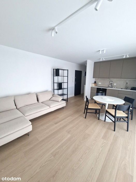 Nowe, dwupokojowe mieszkanie z balkonem!