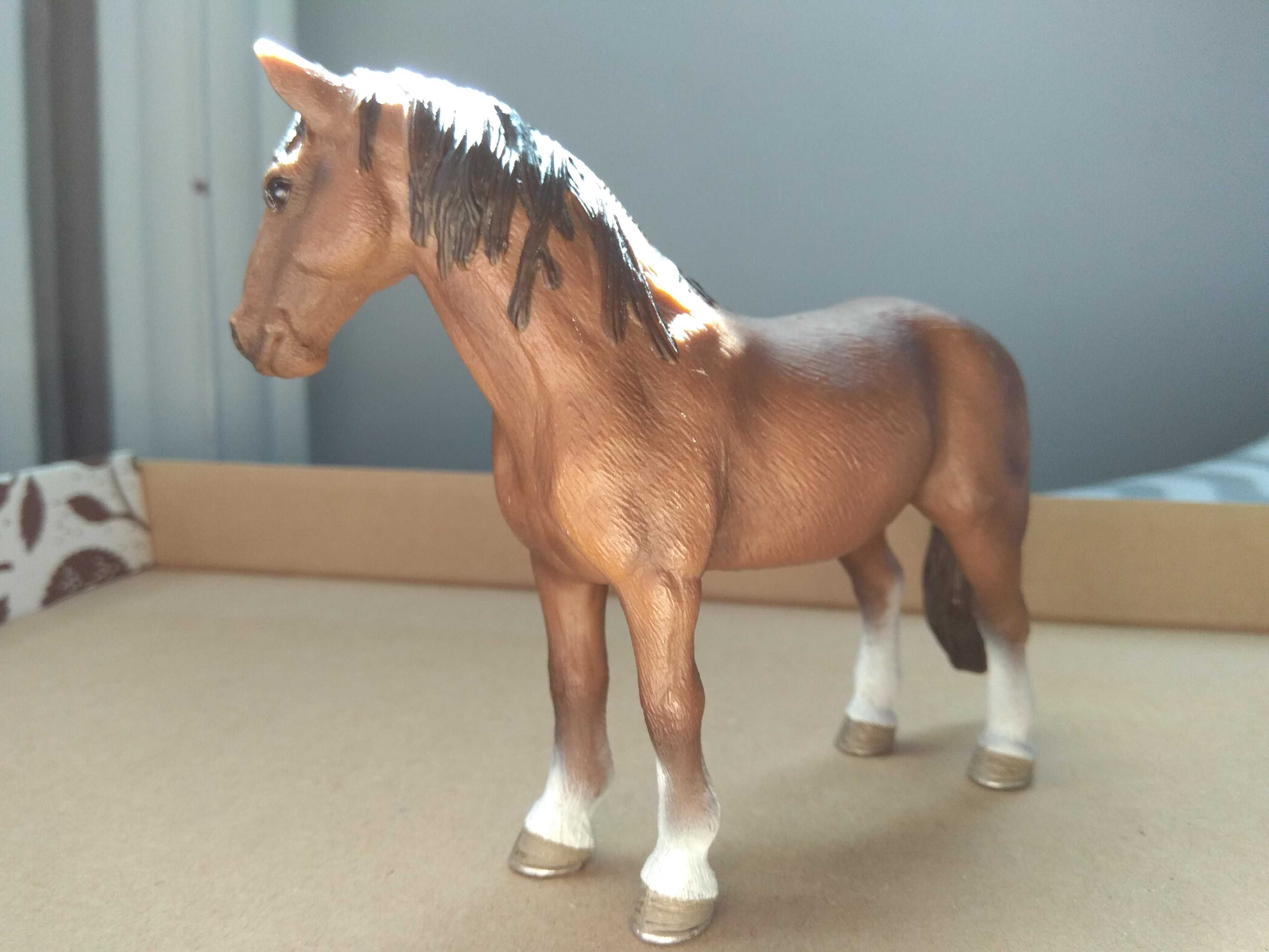 Schleich koń rasy Tennessee Walker klacz - rok 2012