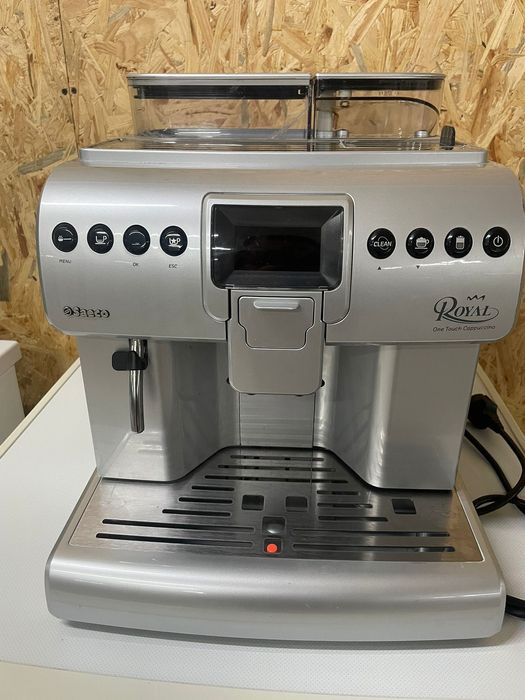 Кавомашина Saeco Royal One Touch Cappuccino HD8930, автоматична