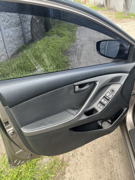 Hyundai Elantra 2013