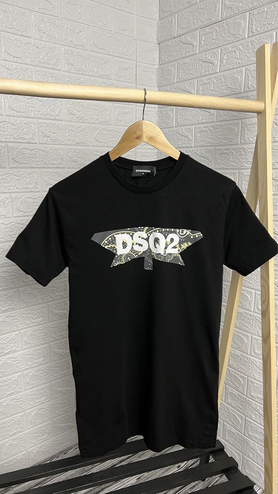 Футболка Dsquared