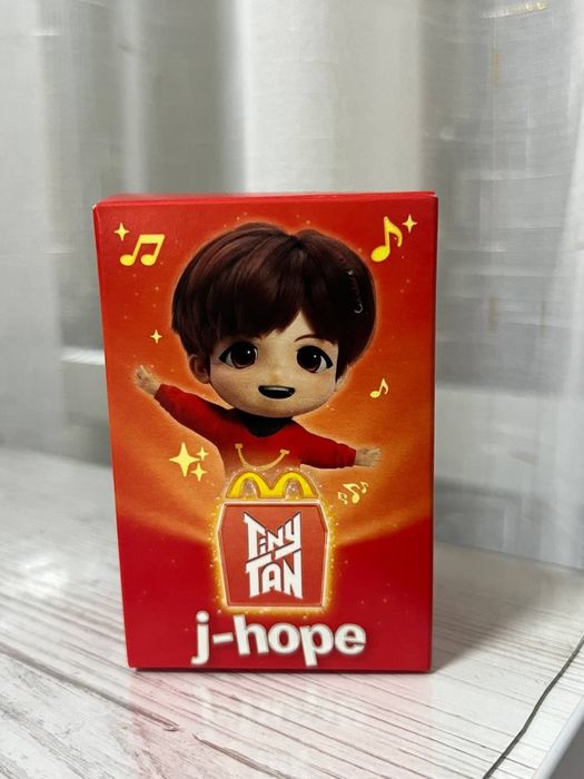 Фігурка BTS J-hope McDonald’s happy meal Tiny Tan