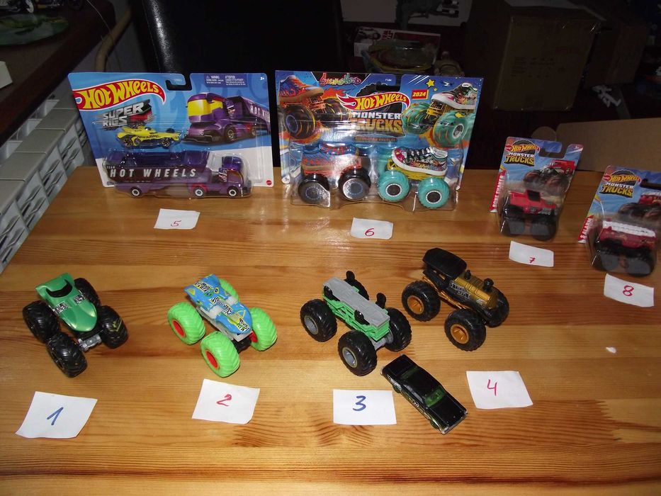 Monster Truck autko hot wheels,
