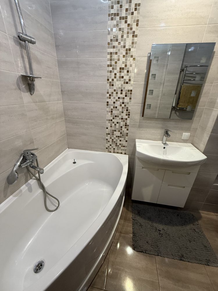 NEWStreet! Сдам Большую 2 комн.кв в р-не Голливуда
