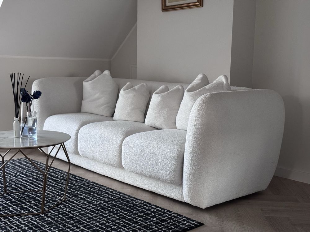 Sofa z firmy Ramaro, kupiona 2 lata temu, jeszcze na gwaracji