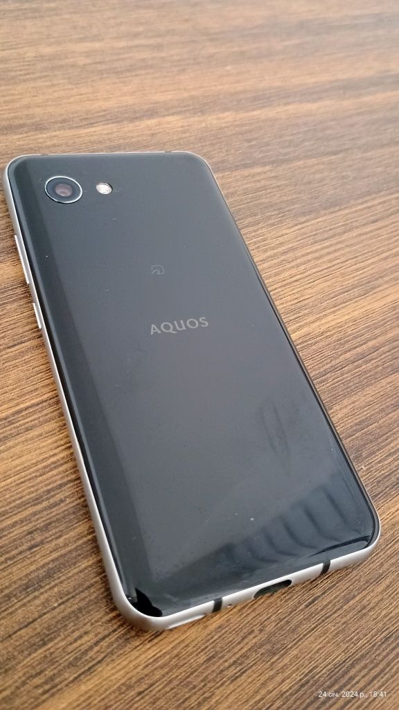 Sharp Aquos R2 803SH