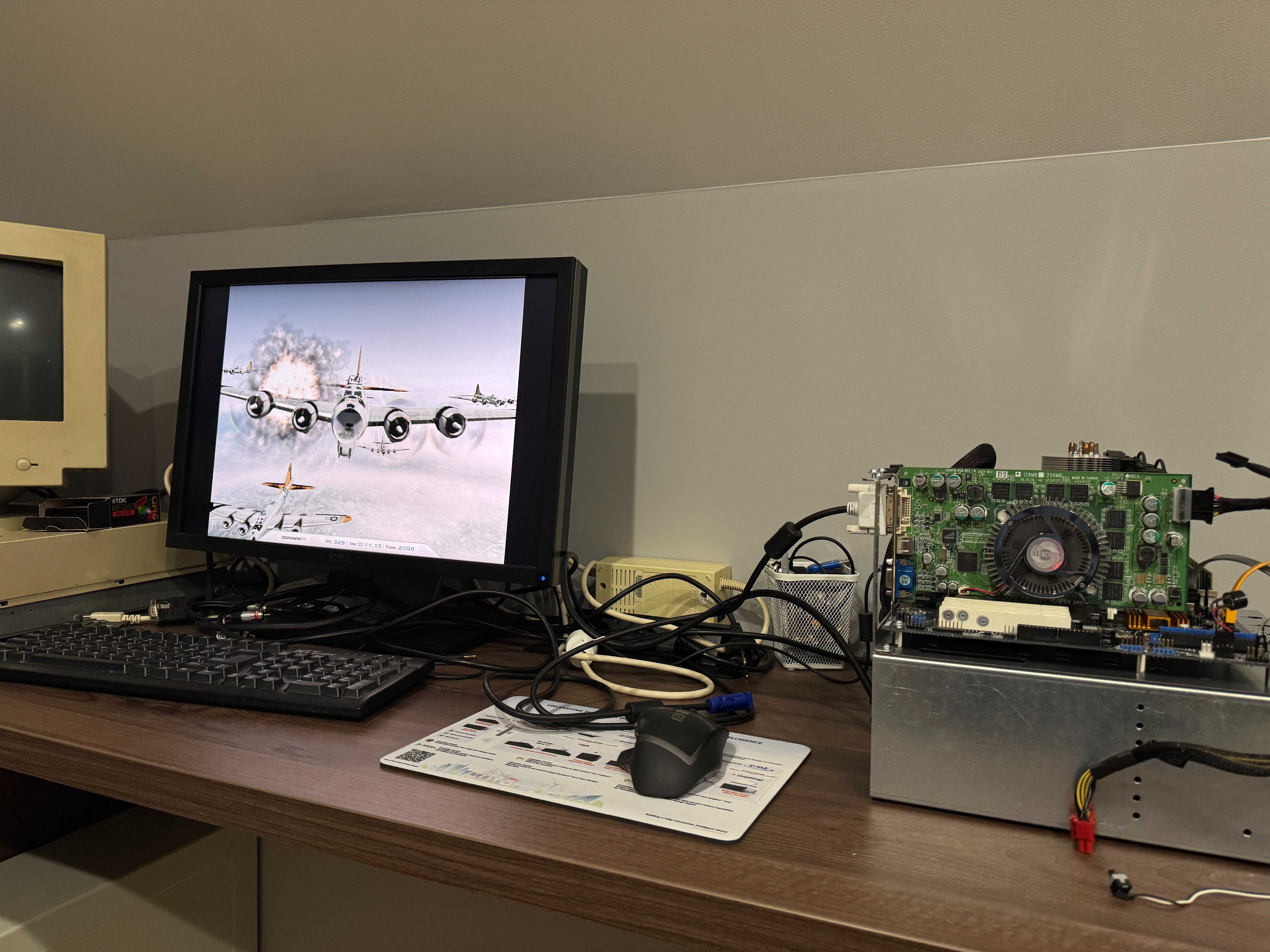 Leadtek WinFast GeForce FX 5900XT 128 MB AGP -  Leadtek WinFast A350XT
