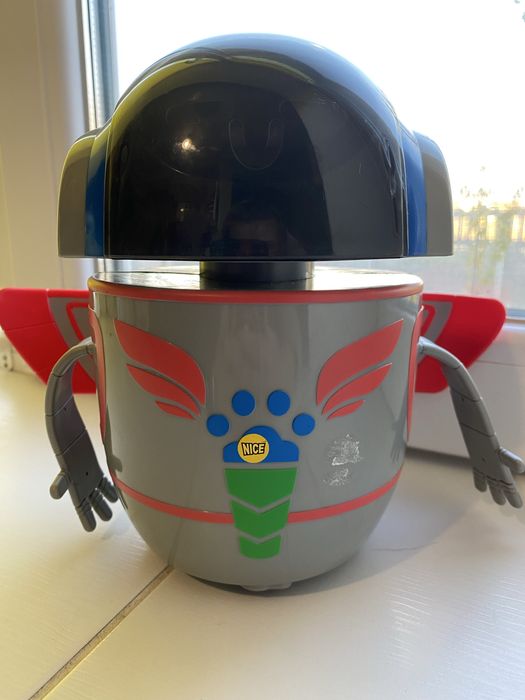 Робот «Герої в масках»,світлові та звукові ефекти