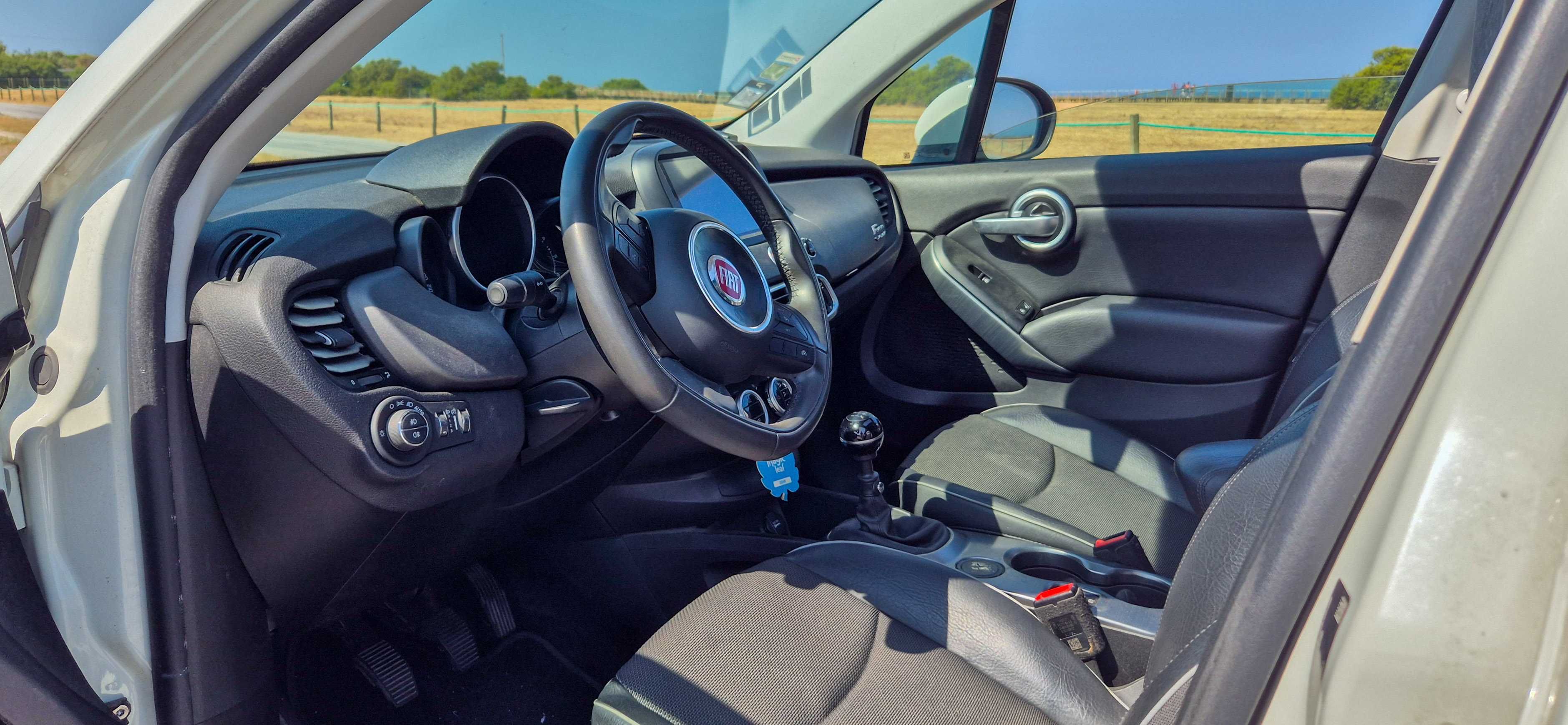 Fiat 500x com tecto de abrir