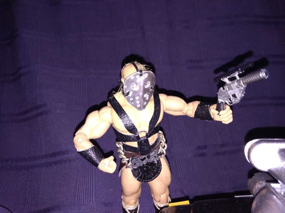 Diorama do Mad Max: O guerreiro da estrada