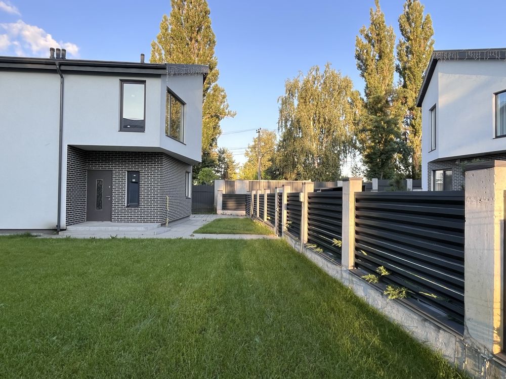 Продаж будинку в клубному проекті на 8 будинків - початок с.Гореничі