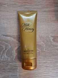 Oriflame, wygładzający scrub do rąk Milk & Honey Gold