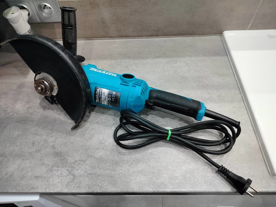 Szlifierka kątowa Makita GA9050