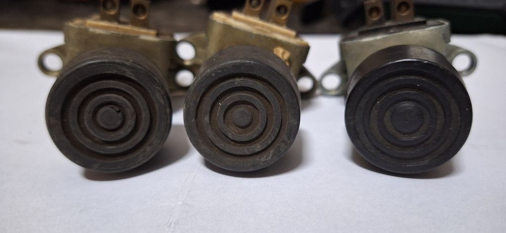 Przełącznik świateł syrena żuk 3szt