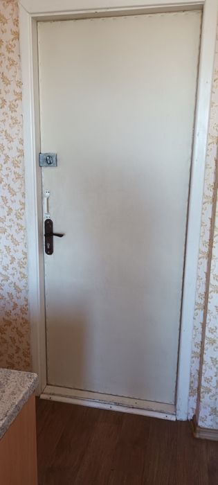 Продам комнату в коммунальной квартире