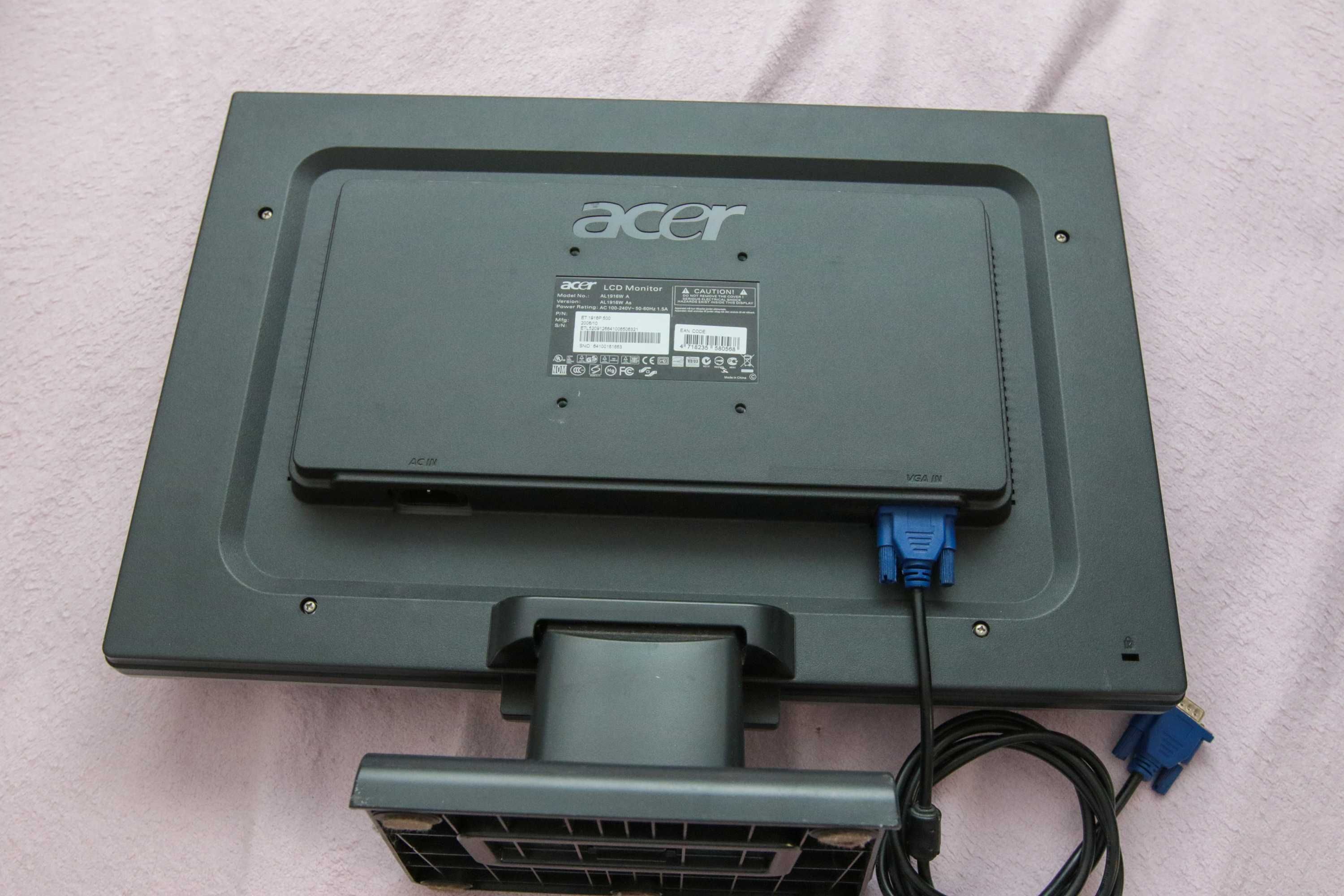 Monitor, colunas, torres pc para desocupar.