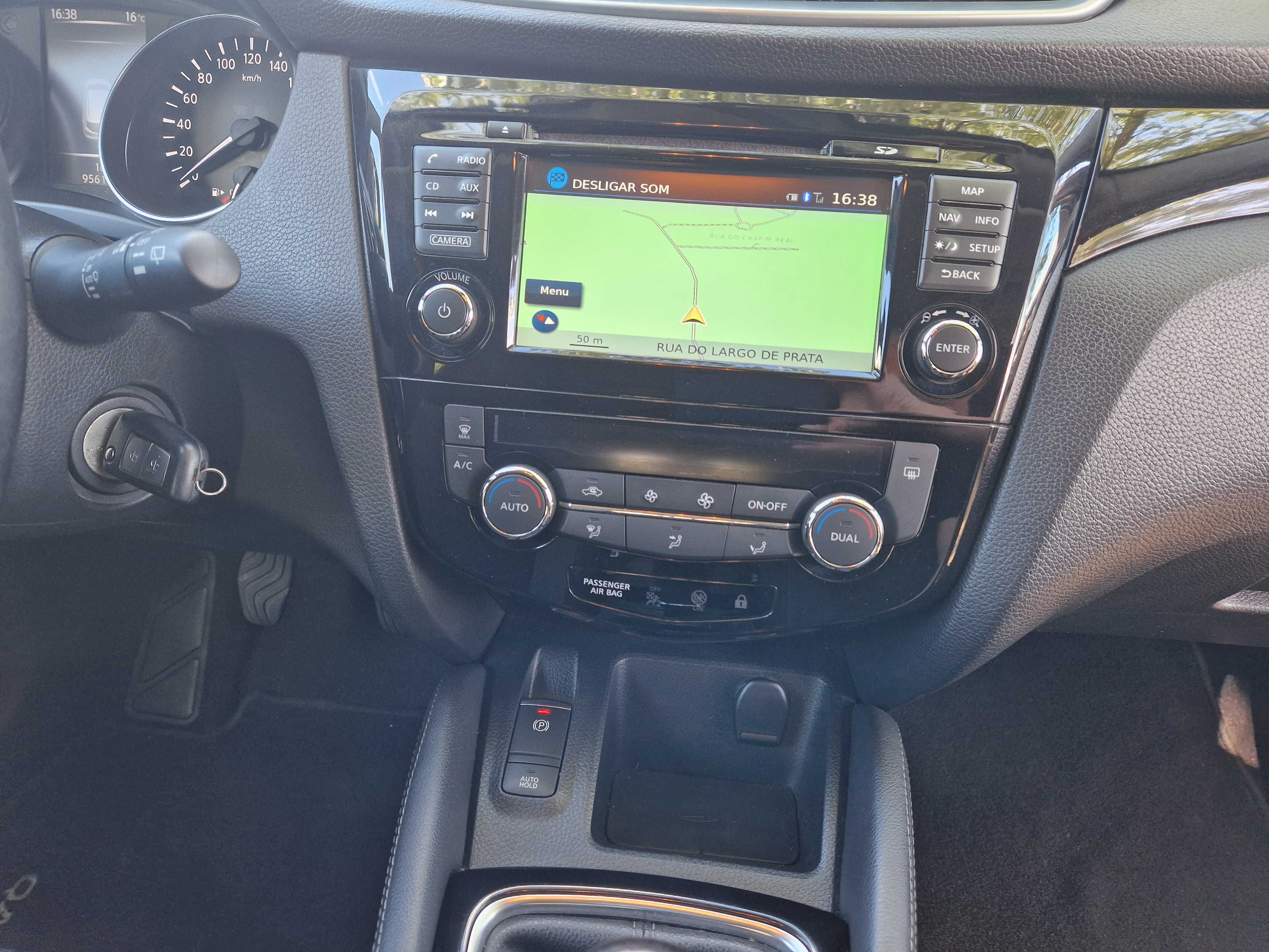 Nissan Qashqai 1.5 DCI 110cv N-Connecta, GPS+Teto Panorâmico-NACIONAL