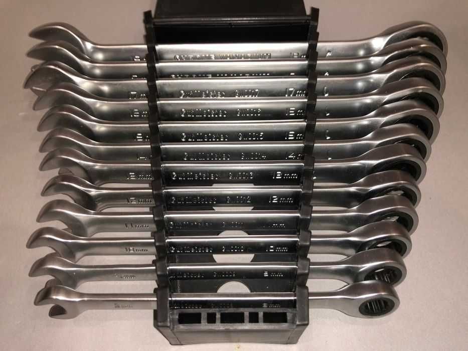 Набор ключей с трещоткой Gut Meister 12 ед. Германия GM-0312 (8-19 ММ)