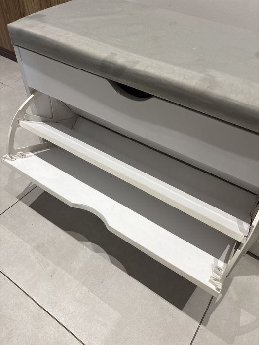 Szafka na buty z siedziskiem