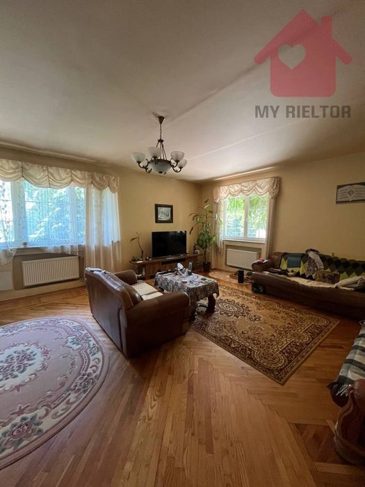 Продаж будинку в Сторожниці