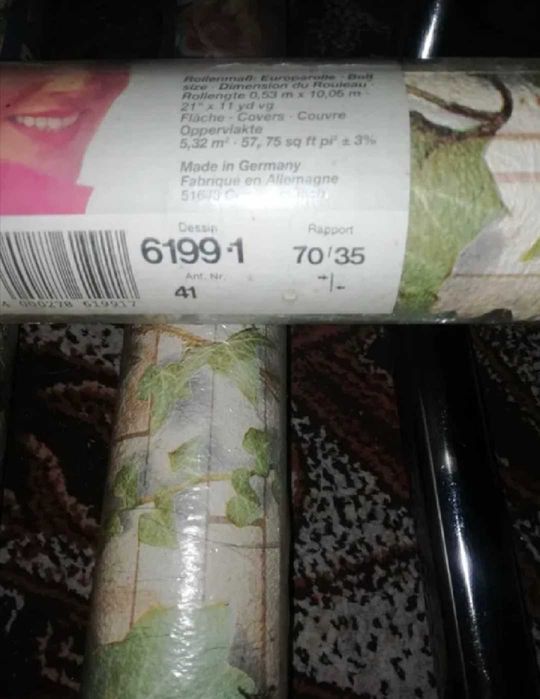 Tapeta ścienna z motywem bluszczu i cegieł