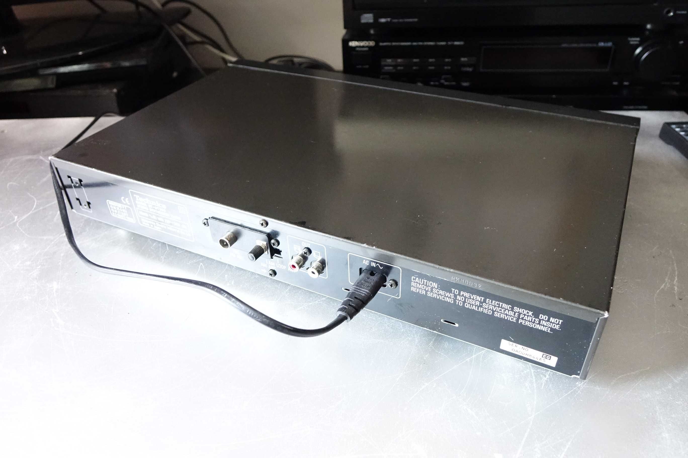 Tuner cyfrowy Technics model ST GT 350