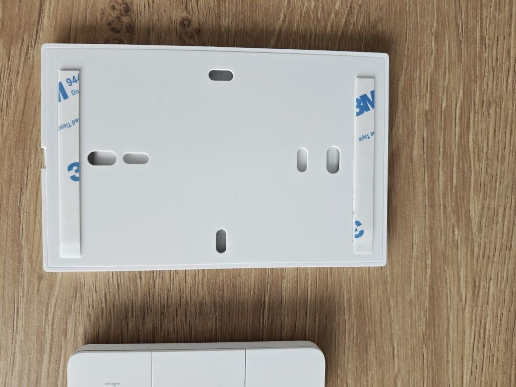 Sprzedam Nowy zestaw 4 żarówek Hue White and Color GU10