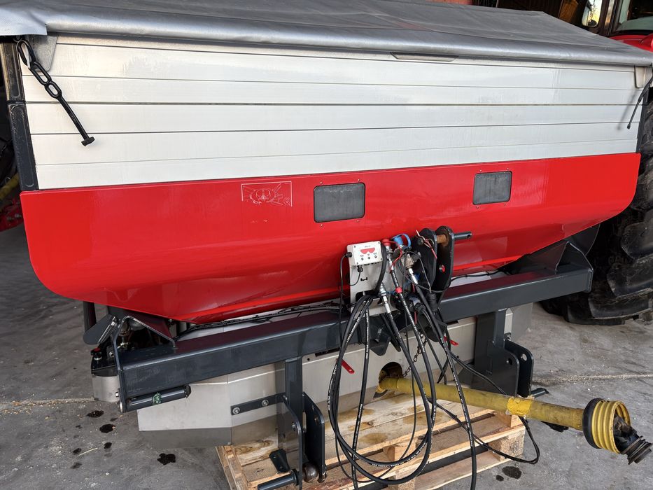 Rozsiewacz nawozu kverneland CL 2000 l.