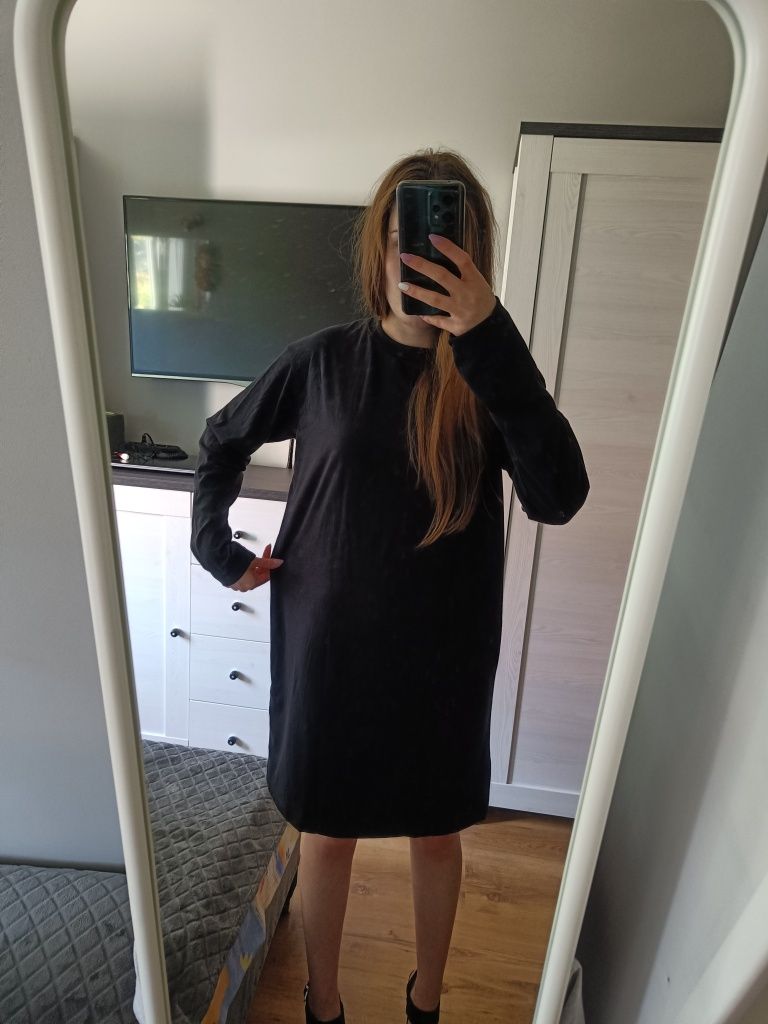 Klasyczna czarna sukienka Missguided