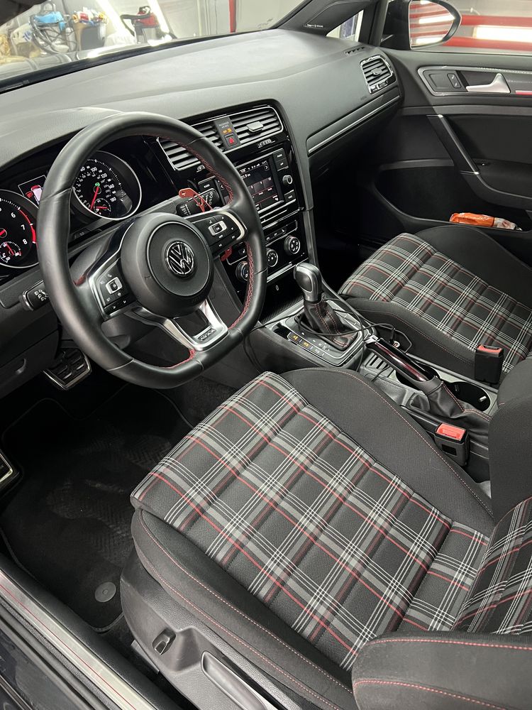 Продам Volkswagen Golf GTI. 2.0 TSI.2021г.28000$