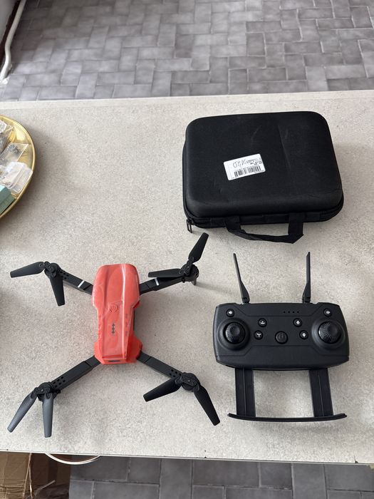 Dron z kamerą dla poczatkujacego