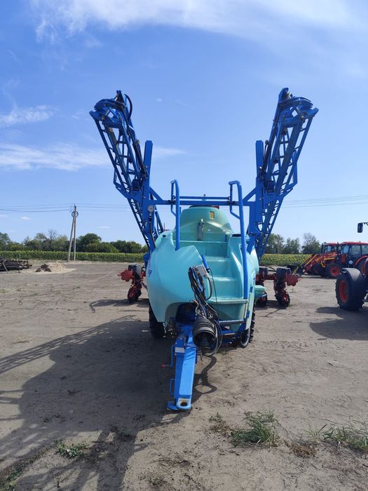 Продам оприскувач Berthoud Tracker 3200