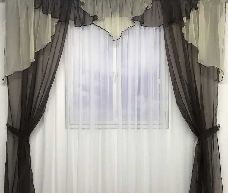 Готовый комплект ламбрекен+шторы