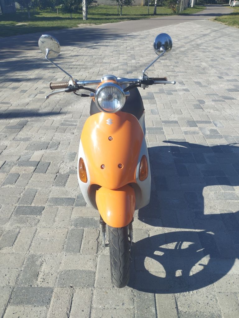 Скутер Suzuki let's 4 pallet