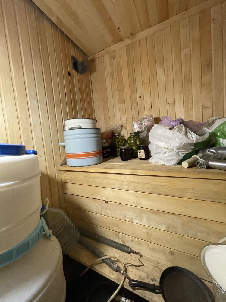 Продаж будинку біля озера . На великій ділянці. Горбовичі