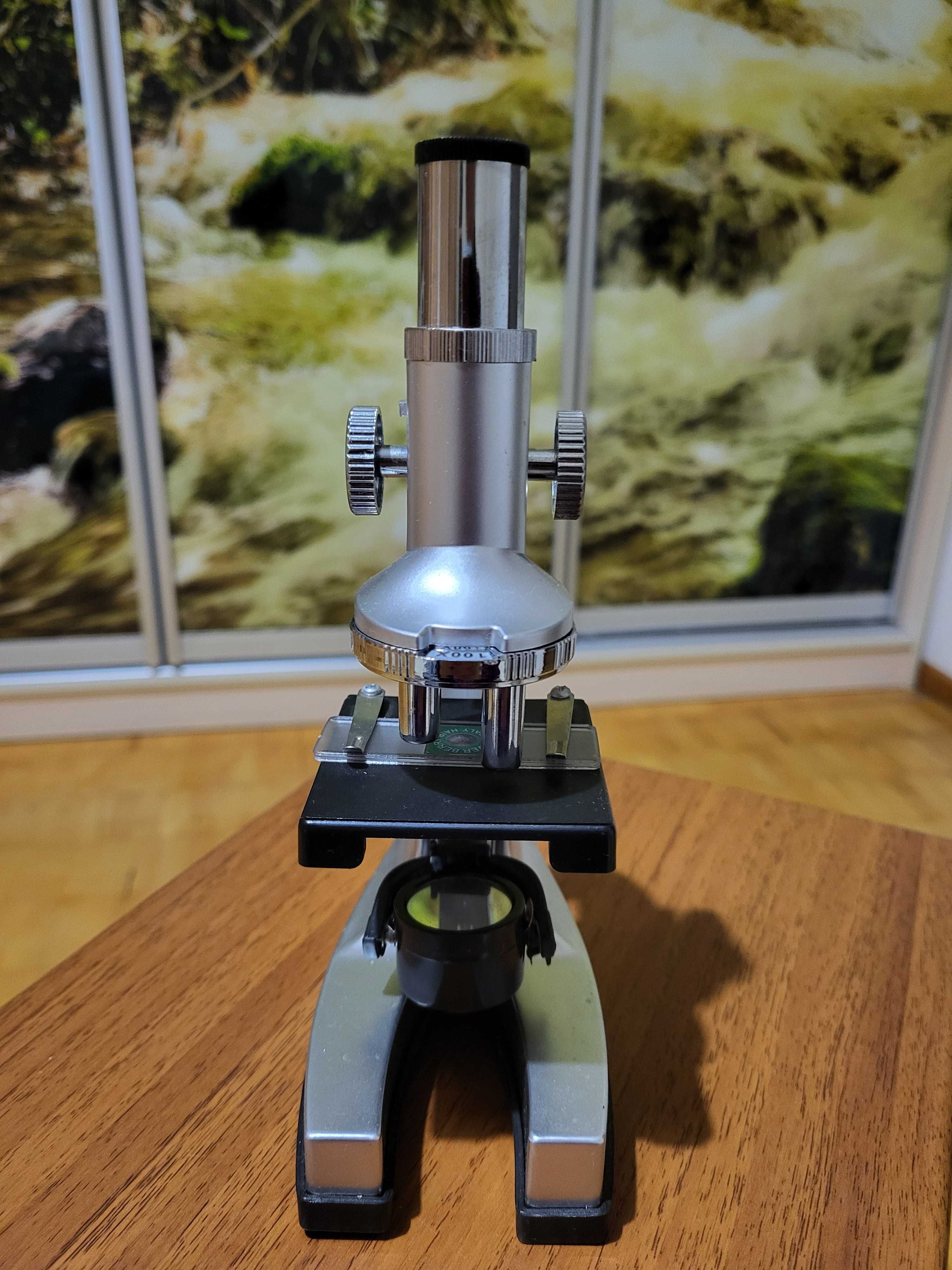 Дитячий іграшковий мікроскоп