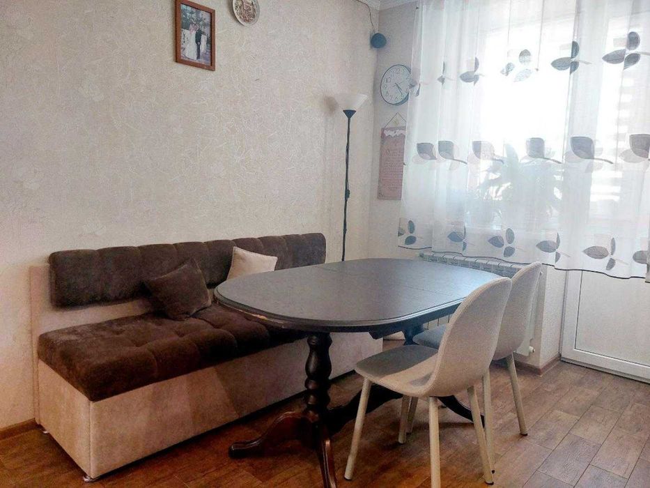 БЕЗ КОМІСІЇ! дуже велика 2 кімнатна квартира. ТОП локація