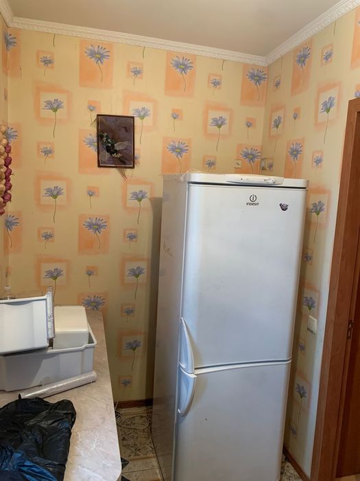 Продам 1 кімнатну в центрі Ріхтера