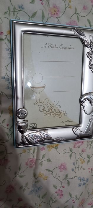 Moldura com prata platinada